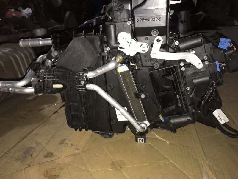 Печка в сборе AUDI A6 C6 2009 4F2