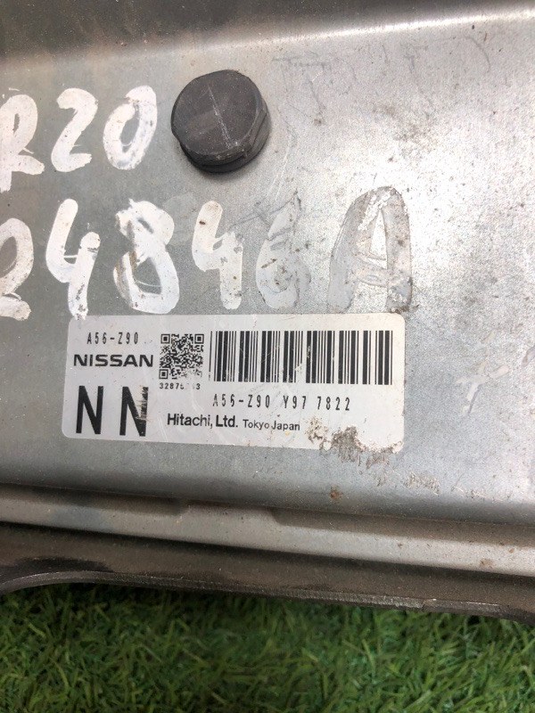 Блок управления двс Nissan Serena