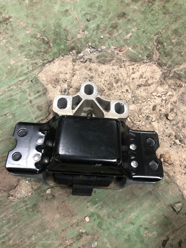 Подушка двигателя VOLKSWAGEN TIGUAN 2008 5N1