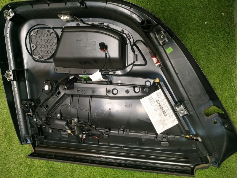 Обшивка двери AUDI A6 C6 2009 4F2