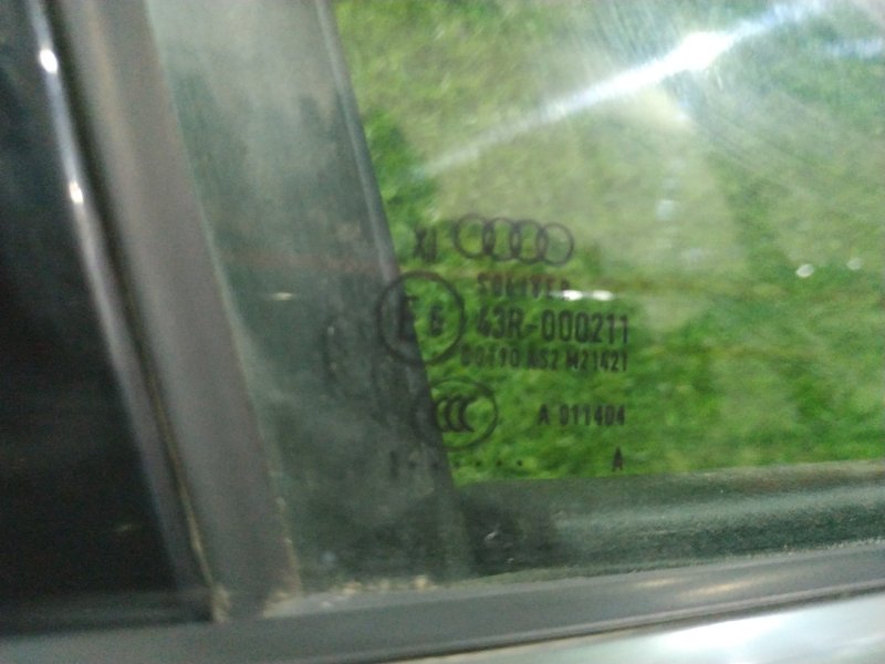 Стекло AUDI A8 2011 D4