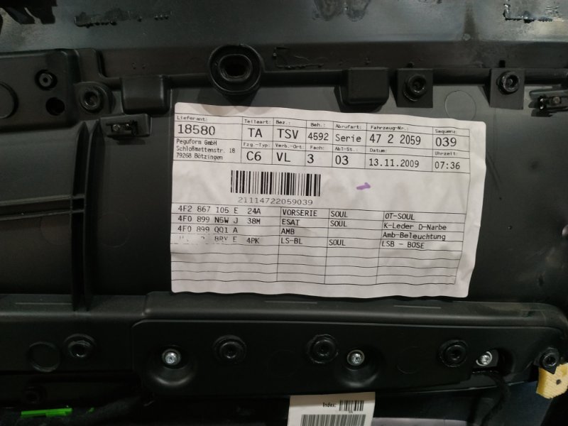 Обшивка двери AUDI A6 C6 2010 4F2