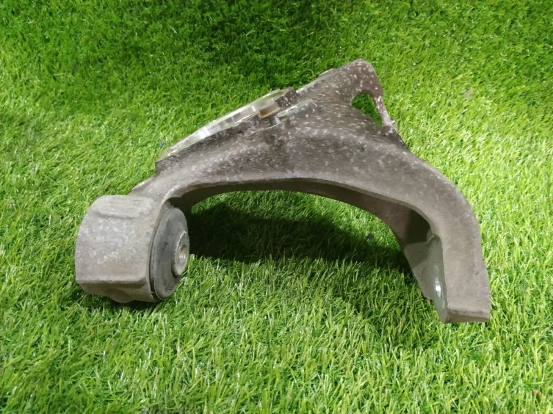 Кулак поворотный AUDI A6 C6 2010 4F2