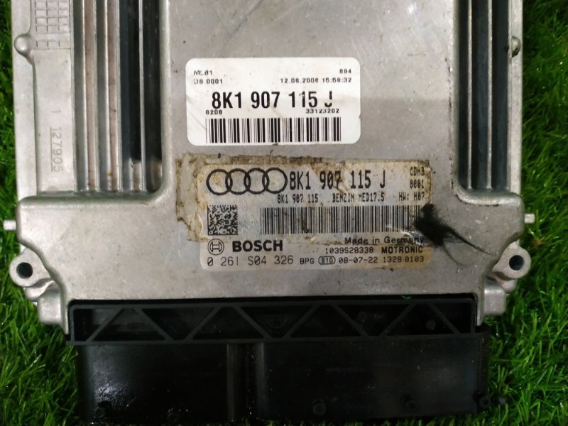 Блок управления двс AUDI A4 B8