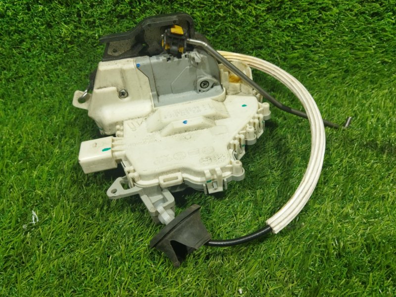 Замок двери AUDI A6 C6 2010 4F2