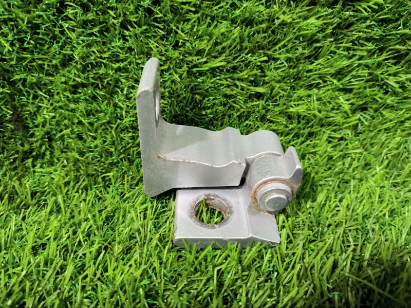 Петля двери AUDI A6 C7 2011 4G2