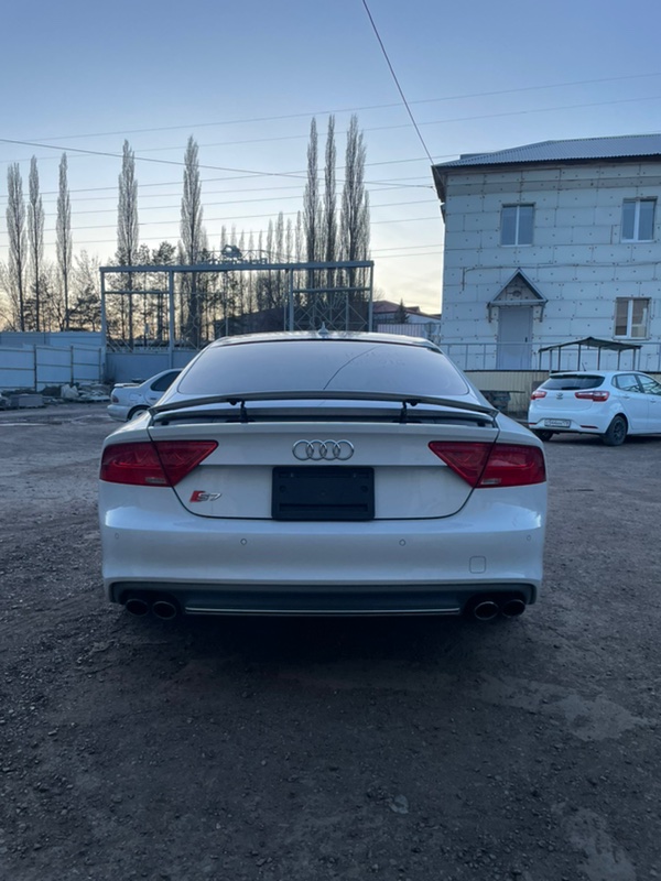 Кузов целиком, четвертями. AUDI S7 SPORTBACK 2013 4G