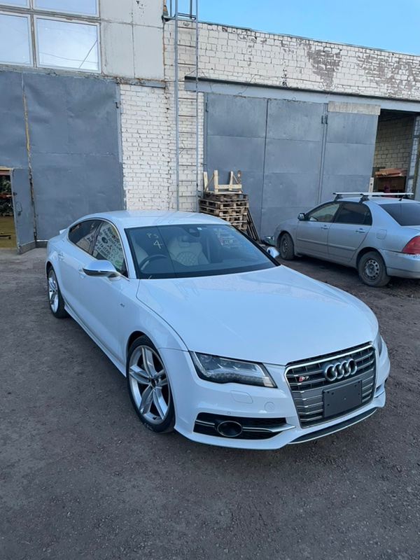 Кузов целиком, четвертями. AUDI S7 SPORTBACK 2013 4G