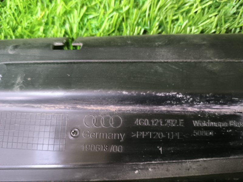 Дефлектор воздушный AUDI A6 C7 2013 4G