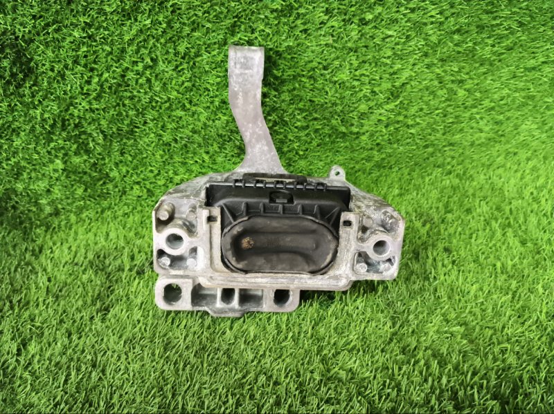 Подушка двигателя AUDI A3 8V