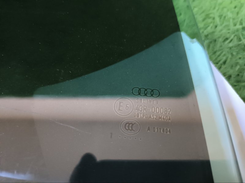 Стекло AUDI A6 C7 2011 4G2