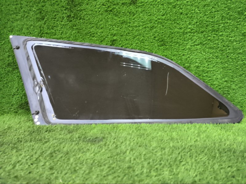 Стекло AUDI A6 C6 2010 4F2