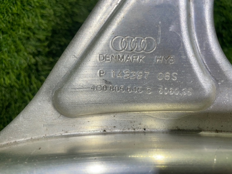 Распорка кузова AUDI A6 C7 2013 4G