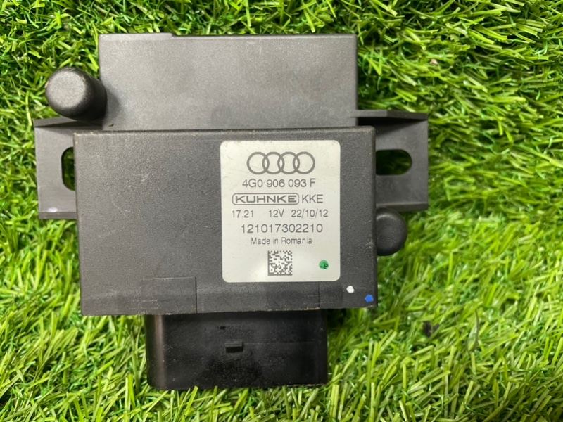 Блок управления топливным насосом AUDI A6 C7 2013 4G