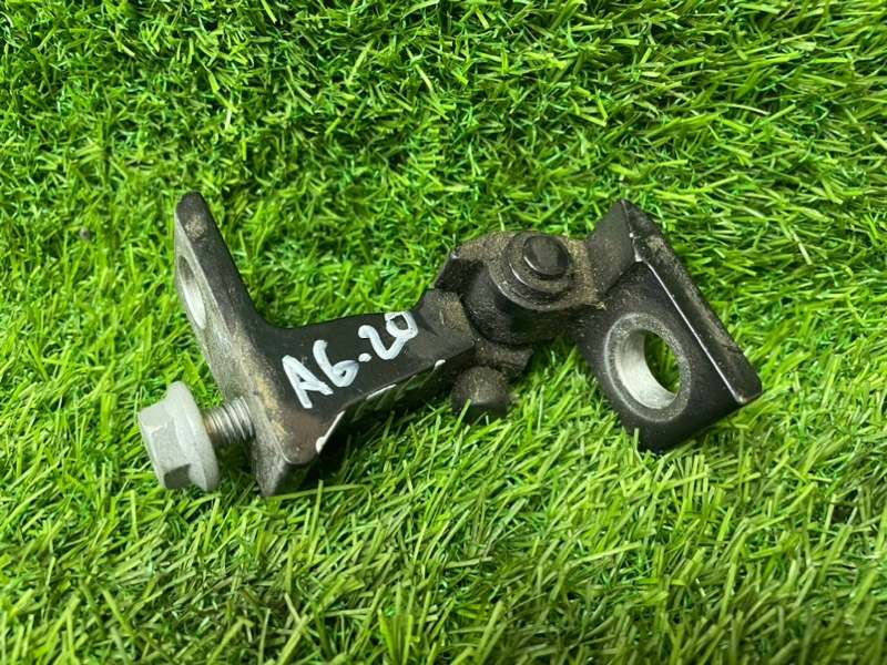 Петля двери AUDI A6 C7 2013 4G