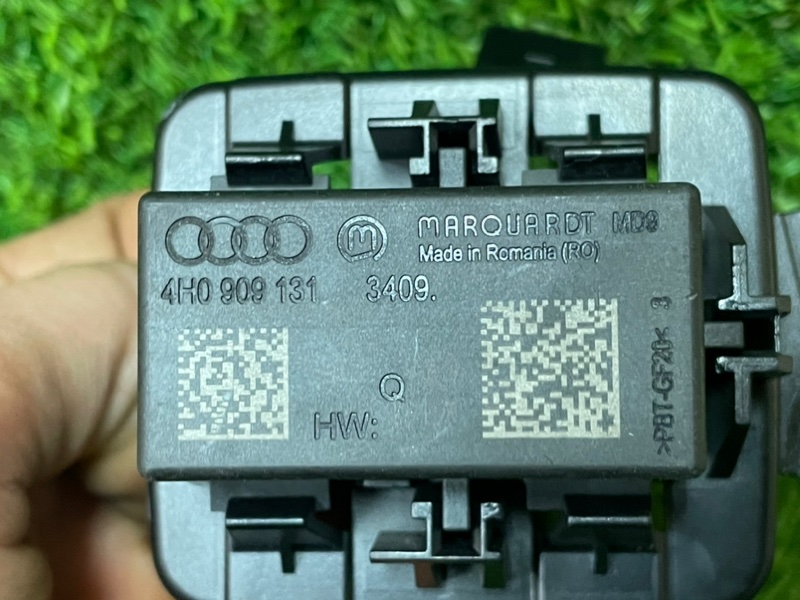 Блок иммобилайзера AUDI A6 C7 2013 4G