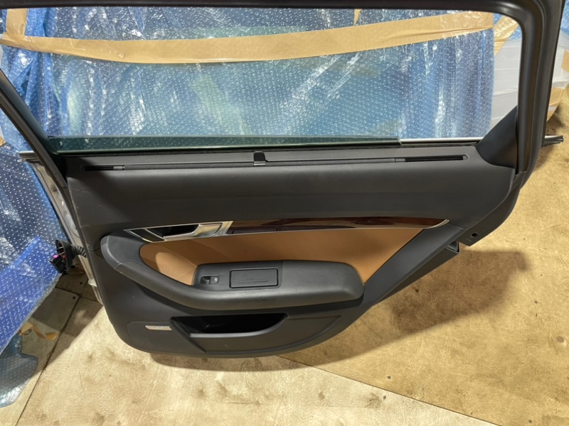 Обшивка двери AUDI A6 C6 2006 4F2