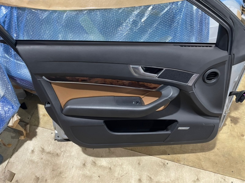 Обшивка двери AUDI A6 C6 2006 4F2
