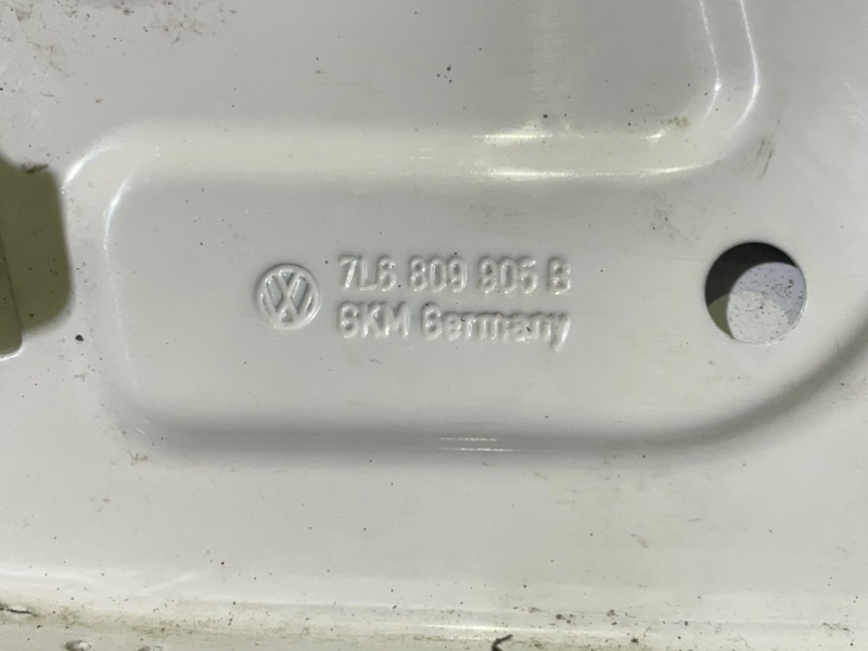 Лючок бензобака VOLKSWAGEN TOUAREG 2007 7L