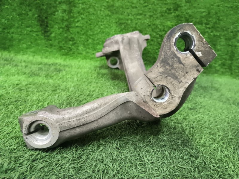Кулак поворотный AUDI A6 C6 2006 4F2