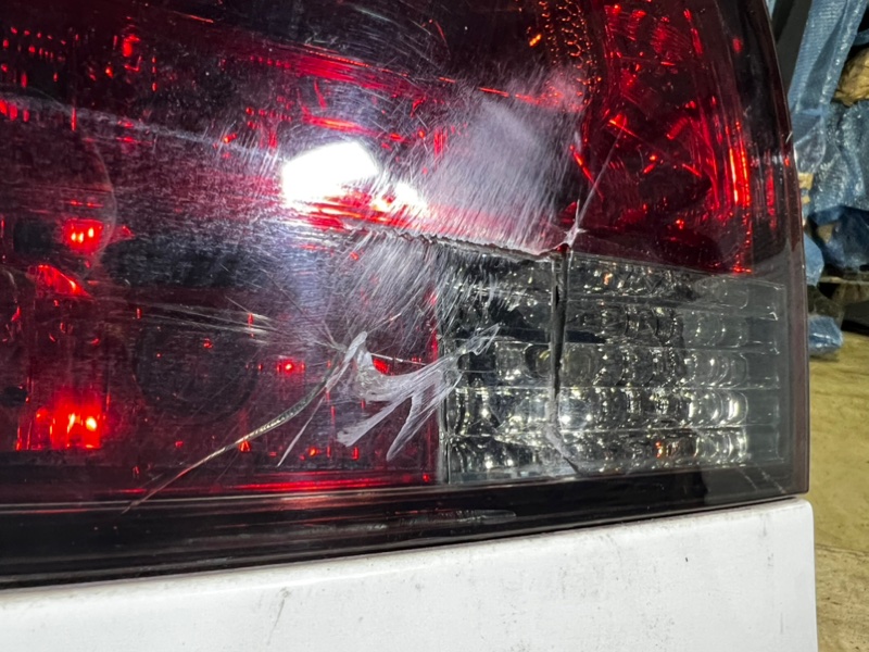Фонарь VOLKSWAGEN TOUAREG 2007 7L