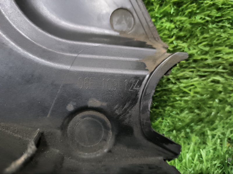 Кожух ГРМ Volkswagen Passat