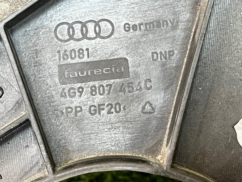 Кронштейн бампера AUDI A6 C7 AVANTE 2012 4G
