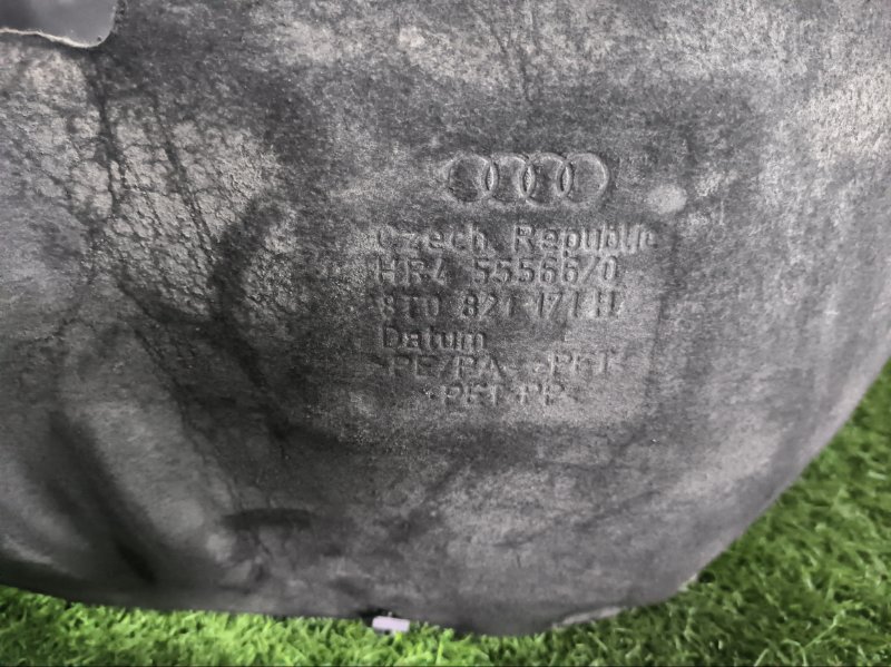Подкрылок AUDI A5 2011 8T5