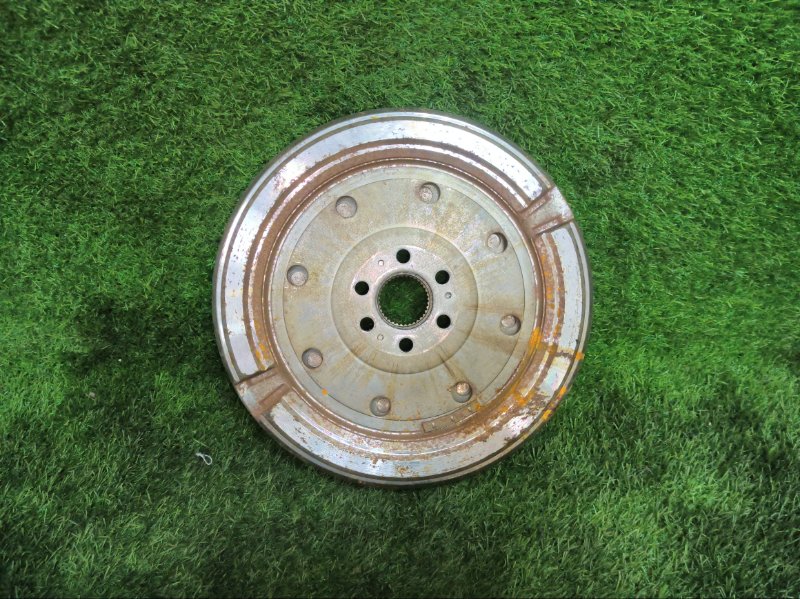 Маховик Volkswagen Touran