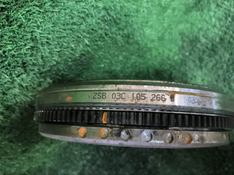 Маховик Volkswagen Touran