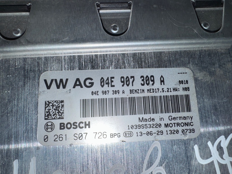 Блок управления двс AUDI A3 2013 8V