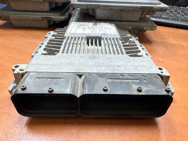 Блок управления двс AUDI A7 2011 4G