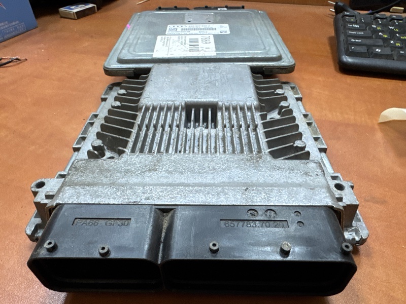 Блок управления двс AUDI A6 2012 C7