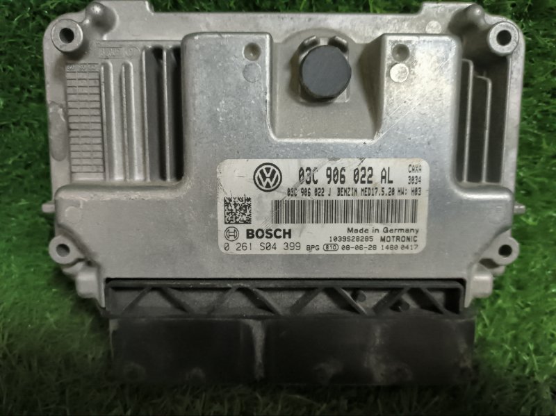 Блок управления двс Volkswagen Golf