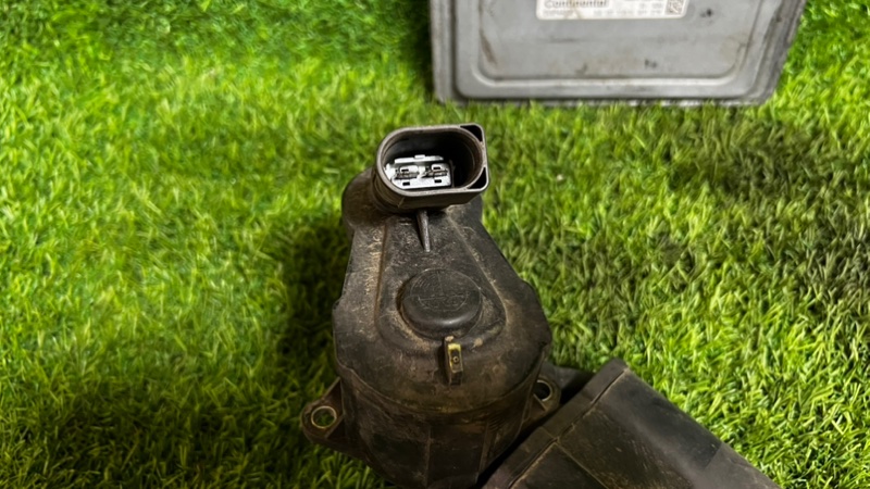 Мотор стояночного тормоза AUDI A6 C6 2006 4F2