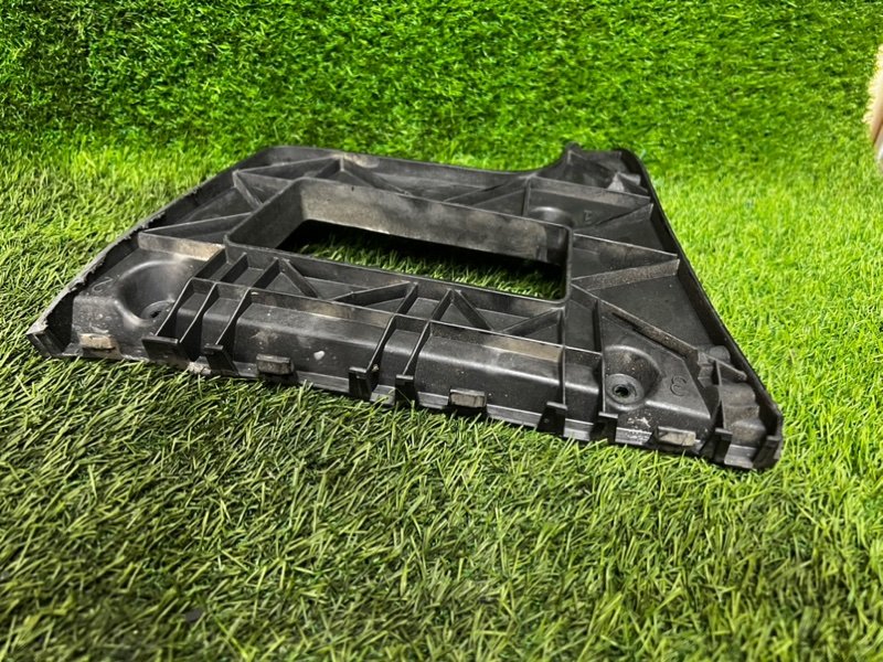 Кронштейн бампера AUDI A5 2011 8T5