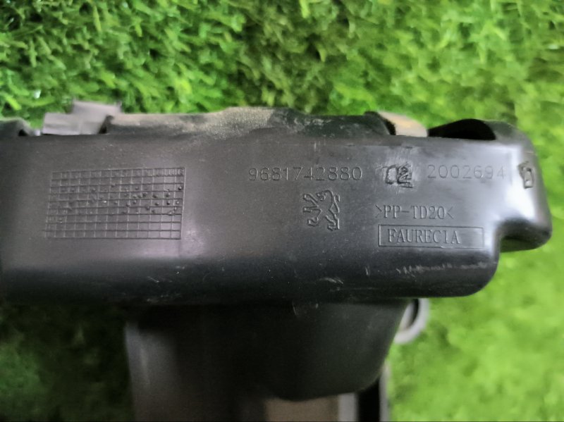 Кронштейн бампера PEUGEOT 308 SW 2011 T7