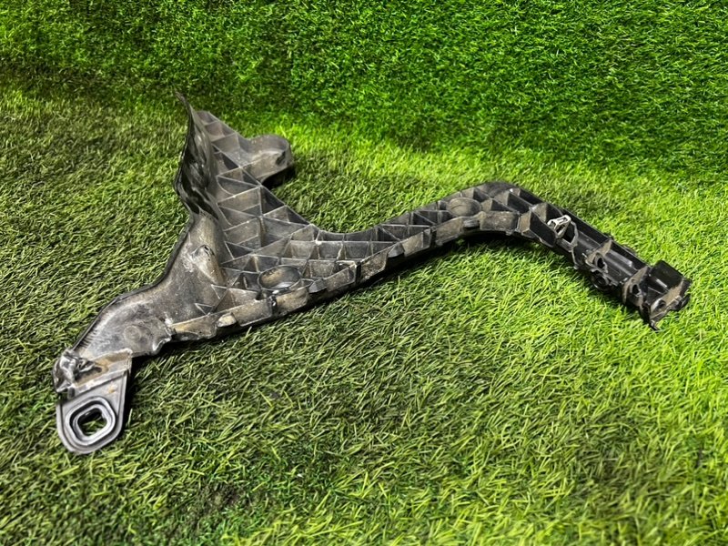 Кронштейн бампера AUDI A3 2006 8P