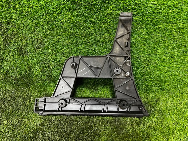 Кронштейн бампера AUDI A4 2011 B8