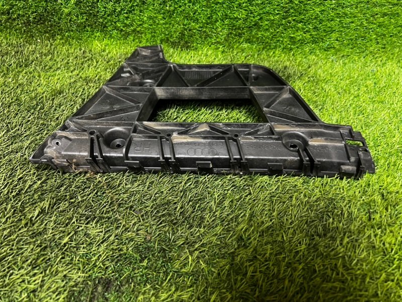 Кронштейн бампера AUDI A4 2011 B8