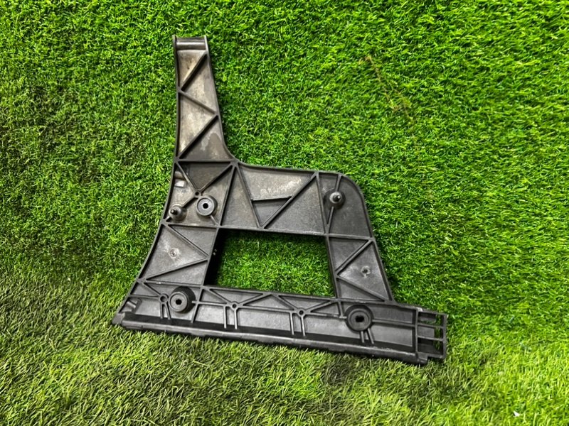 Кронштейн бампера AUDI A4 2011 B8