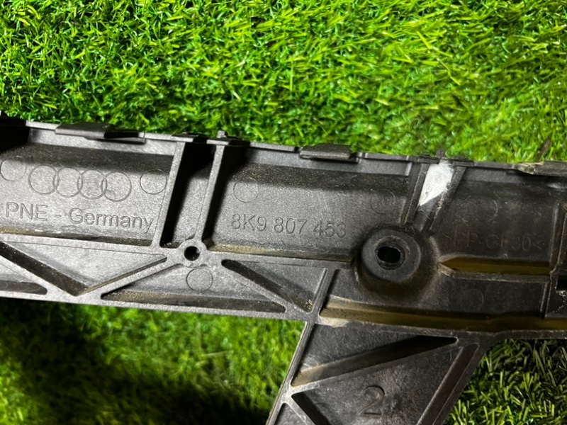 Кронштейн бампера AUDI A4 2011 B8