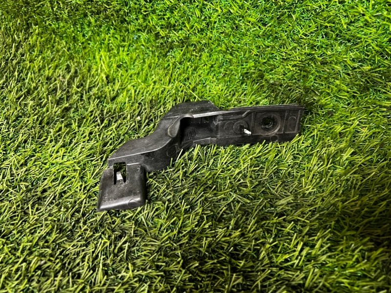 Кронштейн бампера AUDI A4 2011 B8