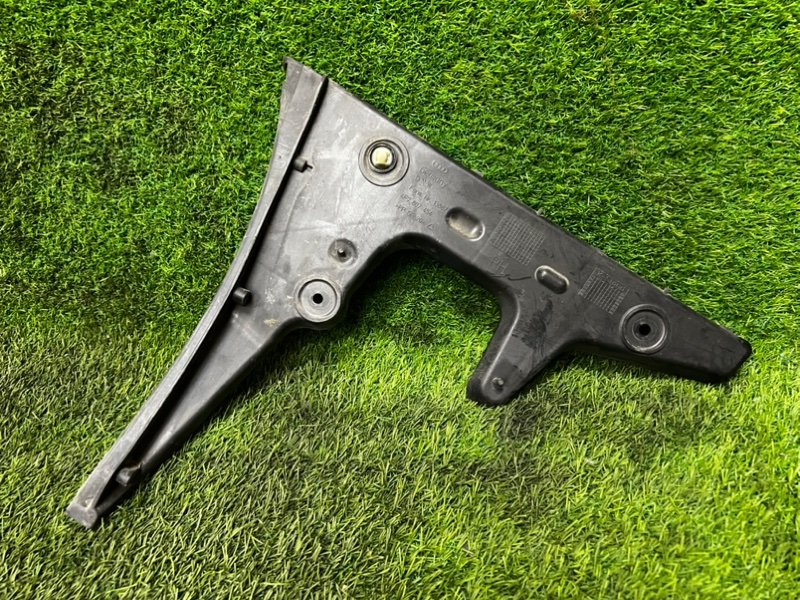 Кронштейн бампера AUDI A6 C6 2006 4F2