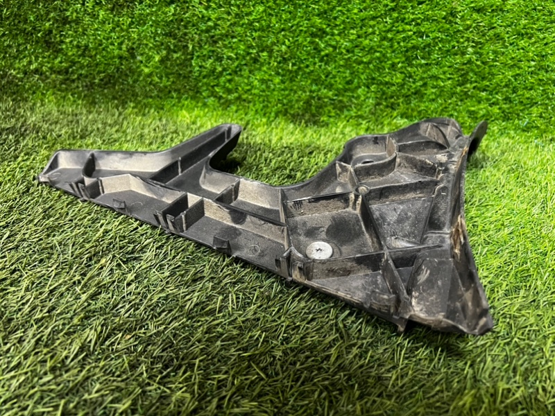 Кронштейн бампера AUDI A6 C6 2006 4F2