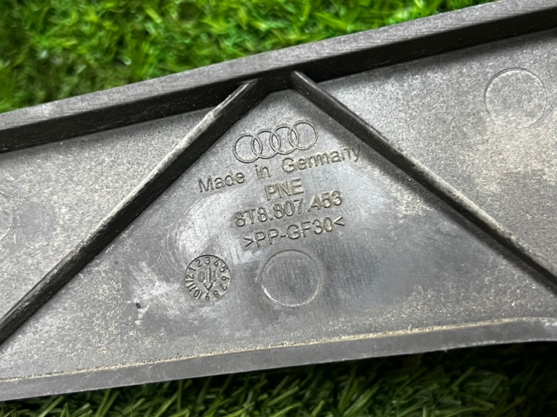 Кронштейн бампера AUDI A5 2010 8T5