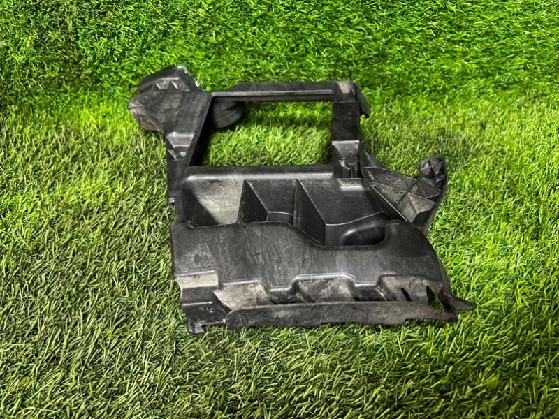 Кронштейн бампера AUDI A6 C7 AVANTE 2012 4G