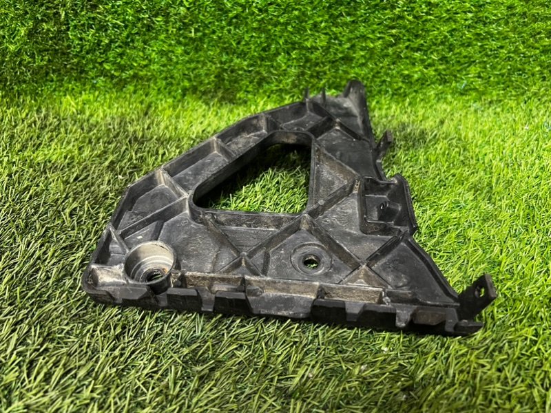 Кронштейн бампера AUDI A6 C6 2006 4F2