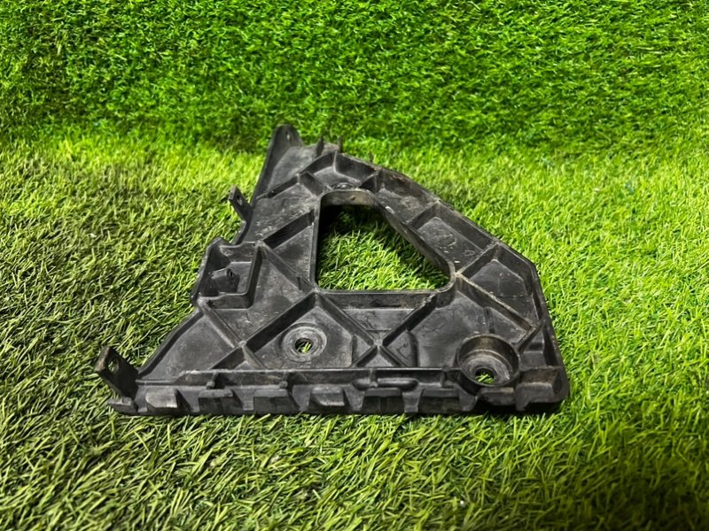 Кронштейн бампера AUDI A6 C6 2006 4F2