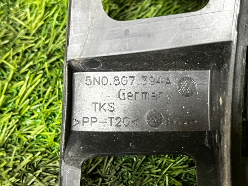 Кронштейн бампера VOLKSWAGEN TIGUAN 2009 5N1